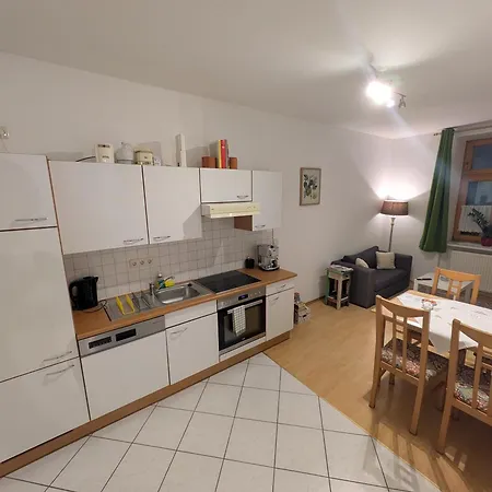 Am Dorfplatz * Hartmannsdorf