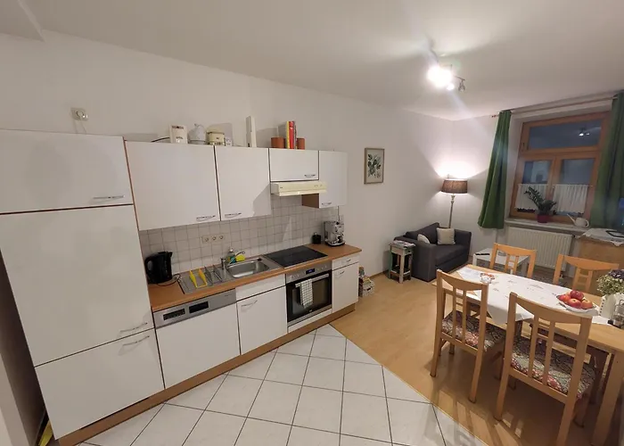 Am Dorfplatz * Hartmannsdorf